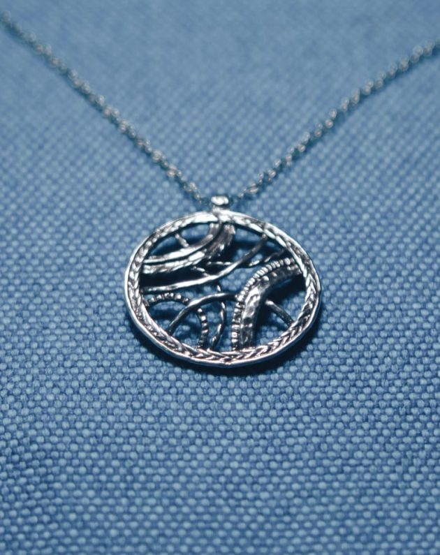 Колье из серебра
